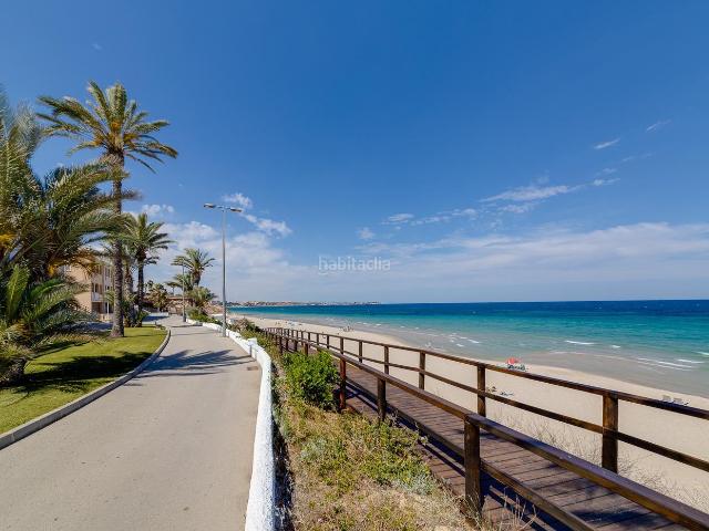 Chalet en venta en Pilar de la Horadada, El Mojón. Chalet pareado de obra nueva con piscina privada en Playa de las Higuericas. Chalets Pilar de la.
