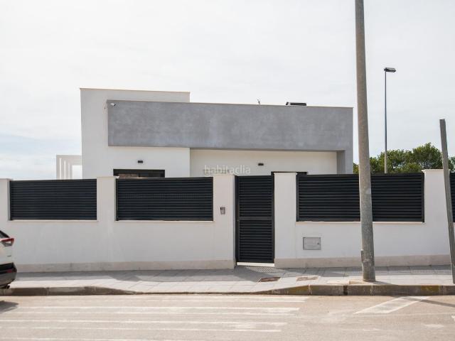 Chalet en venta en Pilar de la Horadada, El Pinar de Campoverde. Independiente en Pinar de Campoverde. Chalets Pilar de la.