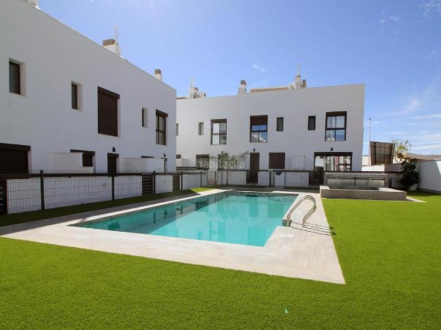 Chalet en venta en Pilar de la Horadada, Pilar de la Horadada Ciudad. Chalets Pilar de la.