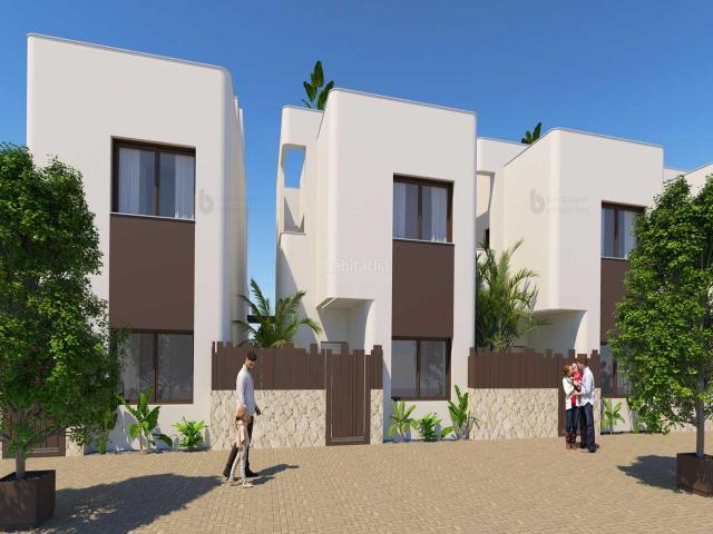 Chalet en venta en Pilar de la Horadada, Pilar de la Horadada Ciudad. Preciosas villas nuevas al lado de la playa!. Chalets Pilar de la.