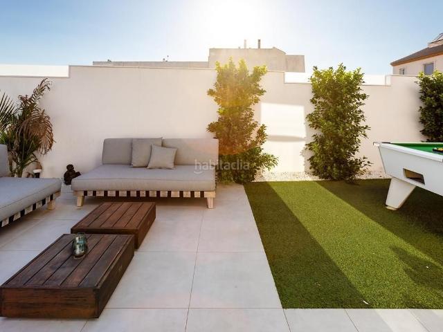 Chalet en venta en Pilar de la Horadada, Pilar de la Horadada Ciudad. Villa Mediterránea con Piscina Privada Pilar de la Horadada, Costa Blanca. Chalets Pilar de la.