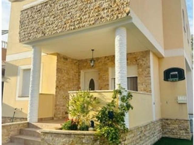 Chalet en venta en Pinar de Campoverde, Alicante Costa Blanca