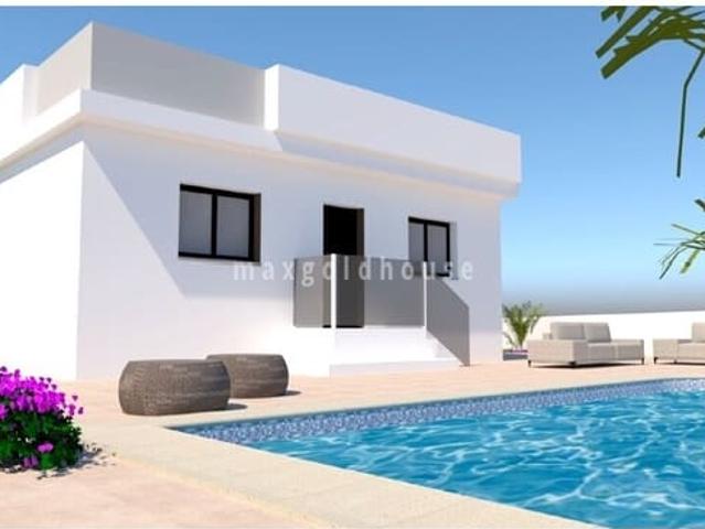 Chalet en venta en Pinar de Campoverde, Alicante Costa Blanca