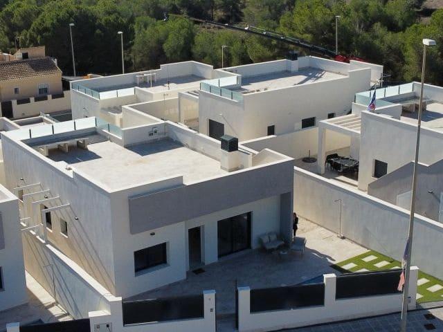 Chalet en venta en Pinar de Campoverde, Alicante Costa Blanca