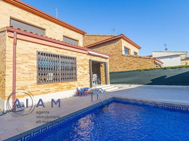 Chalet en venta en Pineda de Mar, Les Creus Can Feliu de Merola Can More