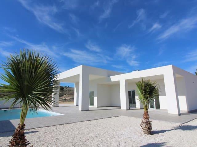 Chalet en venta en Pinoso, Alicante