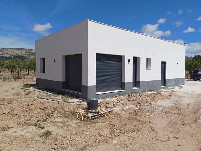 Chalet en venta en Pinoso, Alicante
