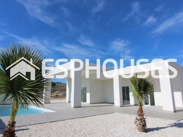 Chalet en venta en Pinoso, Alicante