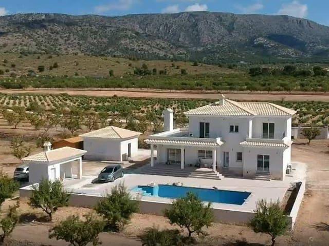 Chalet en venta en Pinoso, Alicante