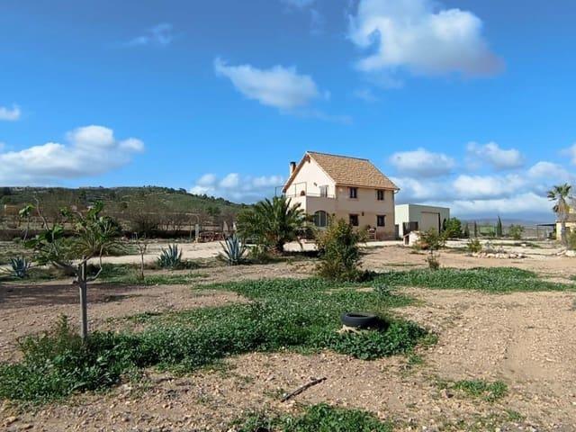 Chalet en venta en Pinoso, Alicante