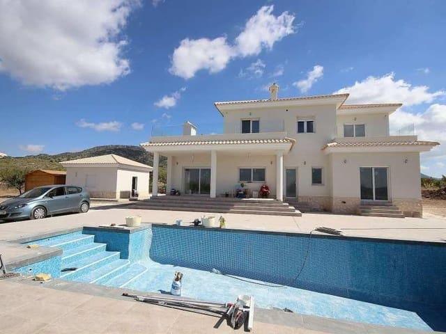 Chalet en venta en Pinoso, Alicante