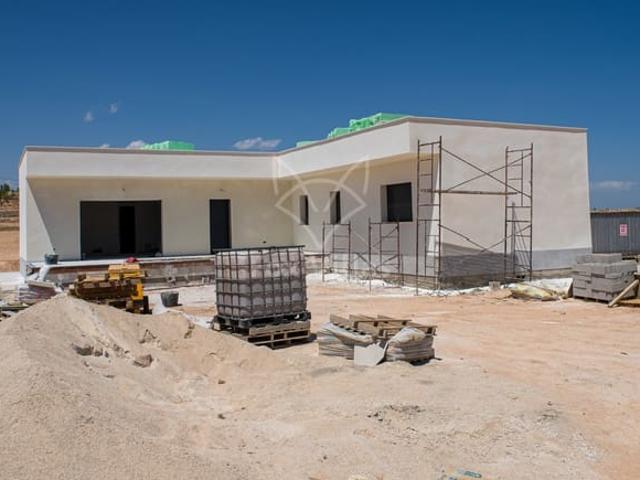 Chalet en venta en Pinoso, Alicante