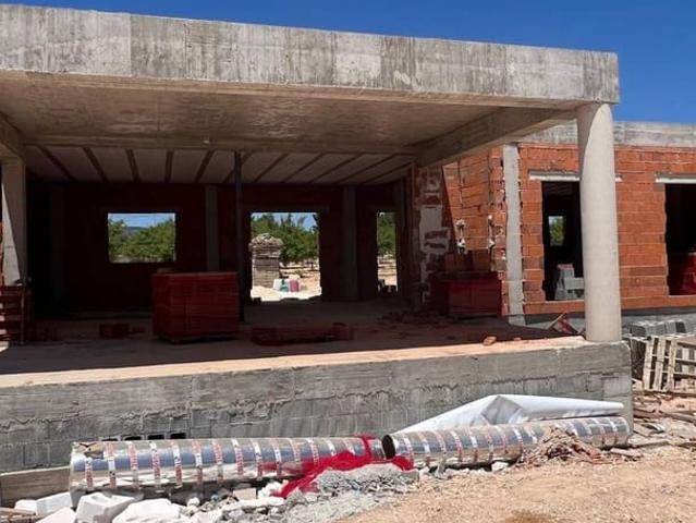 Chalet en venta en Pinoso, Alicante