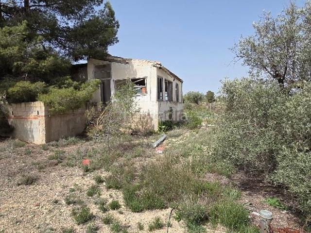 Chalet en venta en Pinoso. Casa de Campo Pinoso. Precio 58.000 euros. Chalets.