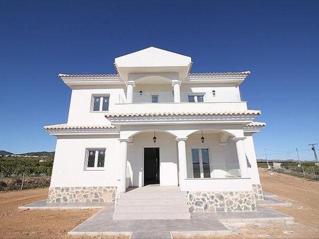 Chalet en venta en Pinoso. Chalets.