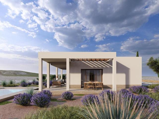 Chalet en venta en Pinoso. Villa de obra nueva en Pinoso. Chalets.
