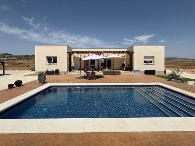 Chalet en venta en Pinoso