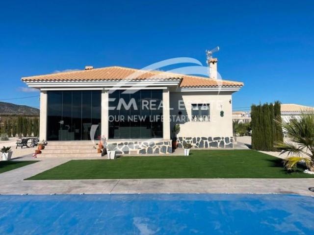 Chalet en venta en Pinoso