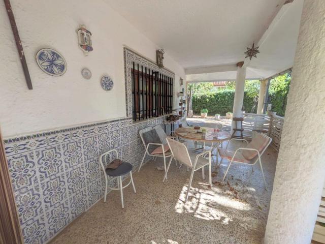 Chalet en venta en Pioz. Chalet Independiente con Piscina y gran Parcela en Pioz. Chalets.
