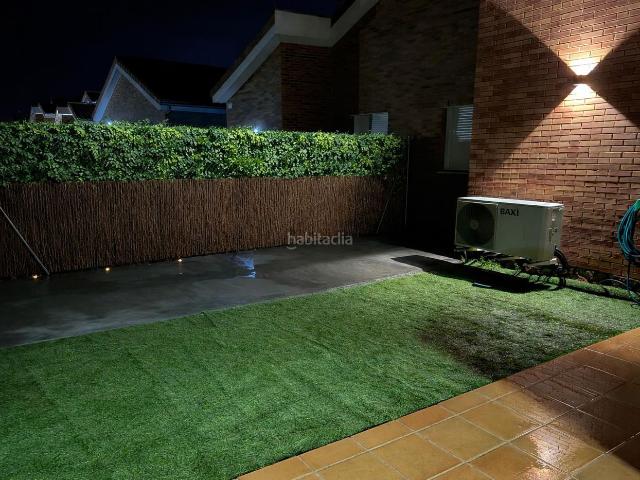 Chalet en venta en Pioz. CHALET SEMINUEVO EN PIOZ. Chalets.