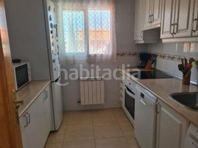 Chalet en venta en Pioz. Chalet pareado amueblado, 4 dorm 2 baños en parcela de 195m2. Chalets.