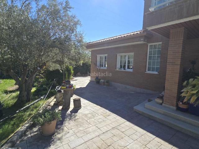 Chalet en venta en Pioz. Chalets.