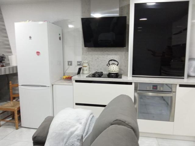 Chalet en venta en Plasencia, Zona Sur Av. De España San Miguel. Zona San Miguel, cercano al campo de fútbol municipal. Chalets.