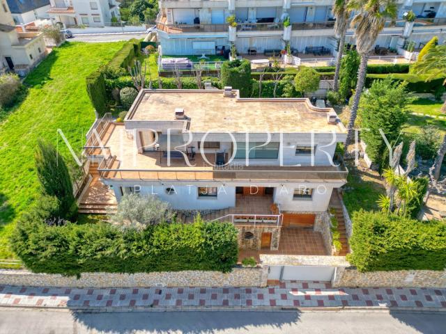 Chalet en venta en Platja d´Aro, Fenals Costa Brava. Chalet con piscina privada en pleno centro de Platja dAro. Chalets Platja.