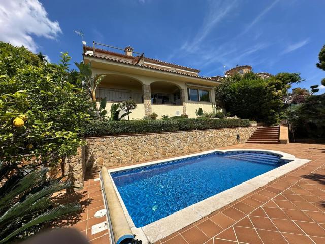 Chalet en venta en Platja d´Aro, Urbanitzacions Costa Brava. Chalets Platja.