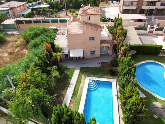Chalet en venta en Playa de Muchavista, Alicante