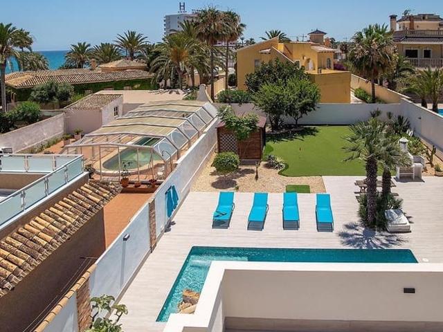 Chalet en venta en Playa Flamenca, Alicante Costa Blanca