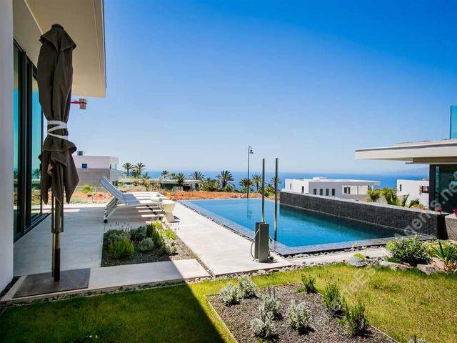 Chalet en venta en Playa San Juan, Tenerife