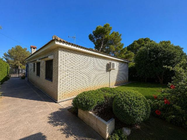 Chalet en venta en plaza De Girona, Mont Roig del Camp, de 200 m² 3 habitaciones por 369.000