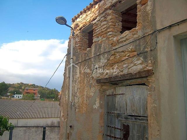 Chalet en venta en plaza Del Forn, Perelló, el Tar, de 179 m² 1 habitación por 105.000