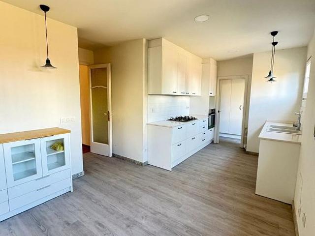 Chalet en venta en plaza Montserrat, Argentona, de 259 m² 5 habitaciones por 710.000