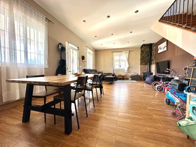 Chalet en venta en Puerto de Santa María El, Cuatro Pinos El Carmen. MAGNIFICO CHALET EN LA ZONA DE CANTARRANA NO HIPOTECABLE. Chalets Puerto de Santa María.