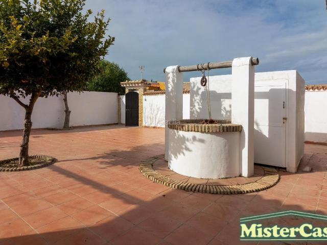 Chalet en venta en Rota, Aguadulce Almadraba Punta Candor. EXCLUSIVA ! Estupendo chalet independiente. 4 dormitorios, 2 baños. Rota. Chalets.