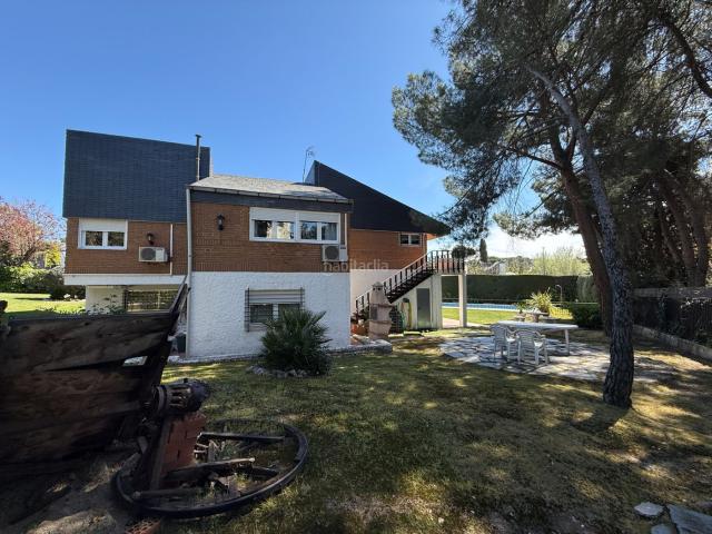 Chalet en venta en Rozas de Madrid Las, La Chopera. Chalet individual con piscina en venta en Urbanización La Chopera Las Rozas. Chalets Rozas de Madrid.