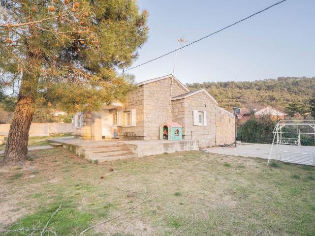 Chalet en venta en Robledo de Chavela. Chalet independiente. Chalets Robledo de.