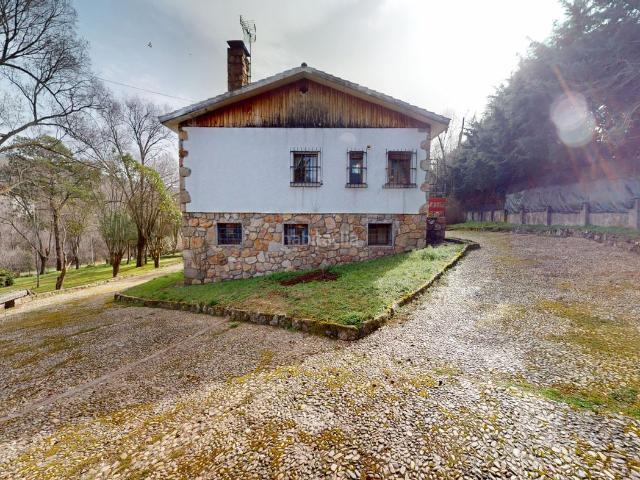 Chalet en venta en Robledo de Chavela. Chalets Robledo de.