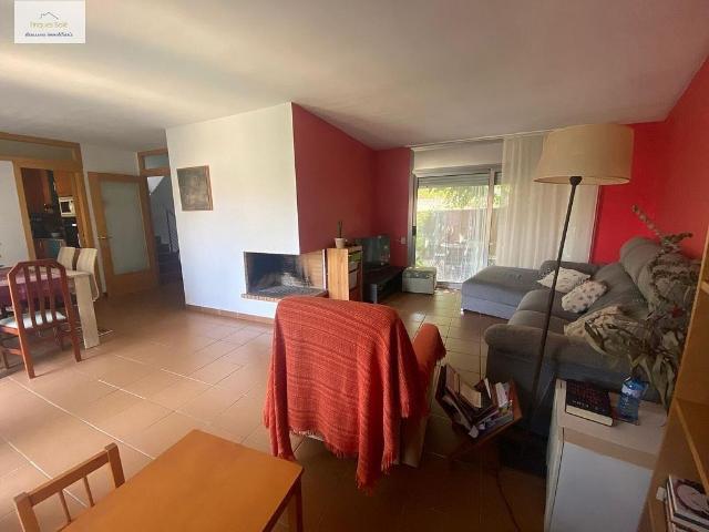 Chalet en venta en Roca del Vallès, la, de 190 m² 4 habitaciones por 489.000