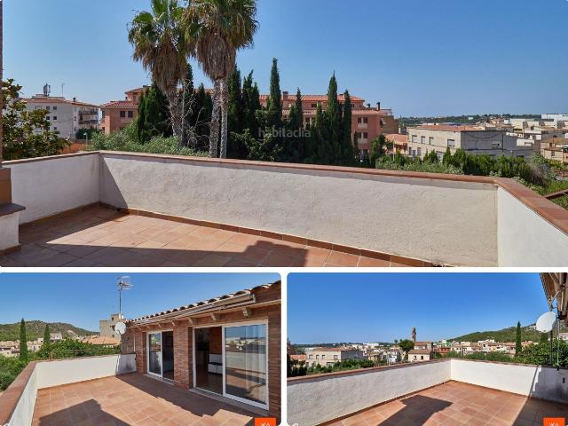 Chalet en venta en Roda de Barà Costa Dorada. CHALET INDIVIDUAL CON PISCINA JARDIN Y SALA DE FIESTAS. Chalets Roda de.