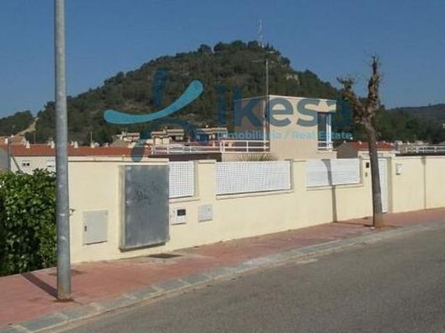 Chalet en venta en Roda de Barà, de 168 m² 4 habitaciones por 235.000