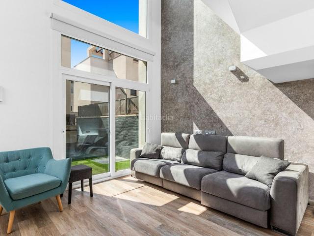Chalet en venta en Rojales. Vivienda moderna con piscina privada en Ciudad Quesada. Chalets.