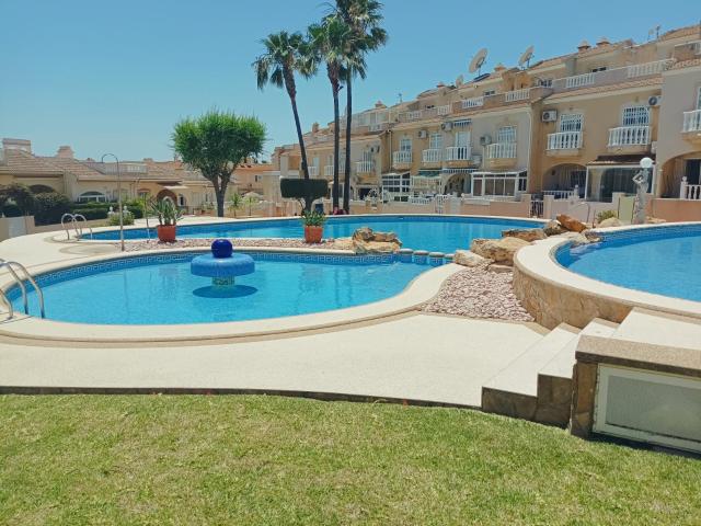 Chalet en venta en Rojales Alicante