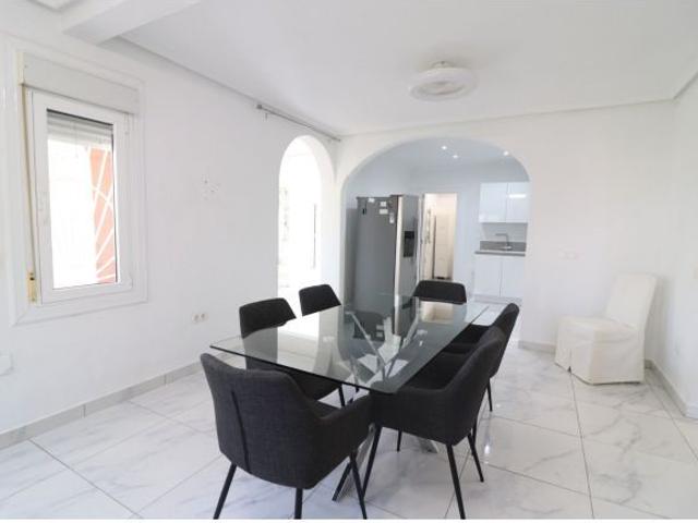 Chalet en Venta en Rojales, Alicante