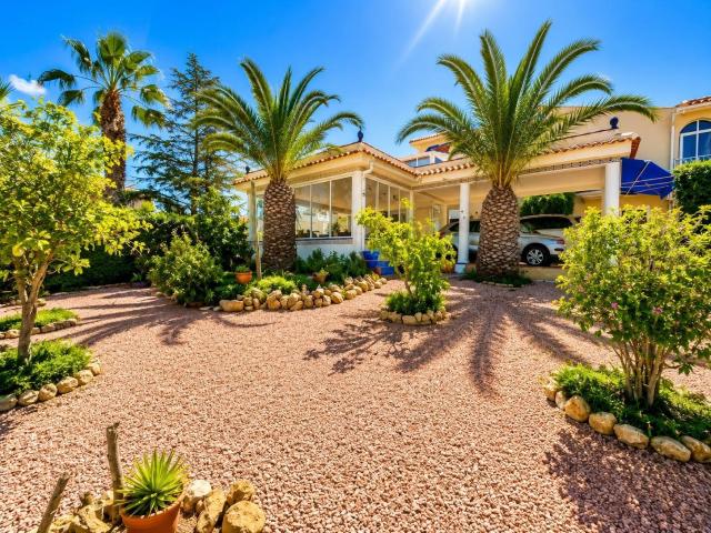 Chalet en venta en Rojales Alicante