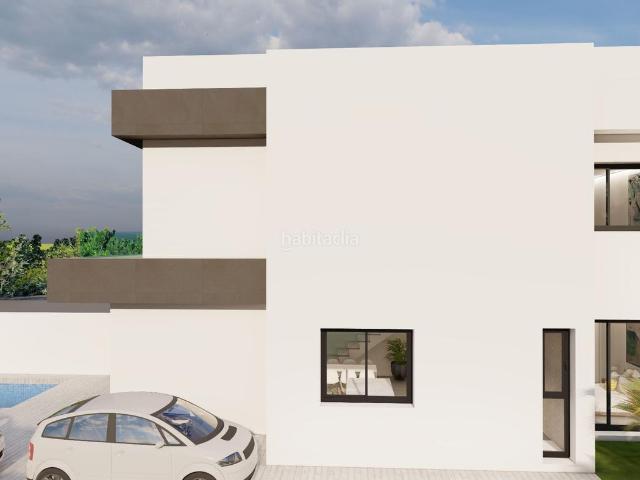 Chalet en venta en Rojales. Casa de obra nueva de 3 dormitorios y 3 bantildeos con piscina en Las Heredades, Costa Blanca Este nuevo proyecto de construccioac. Chalets.