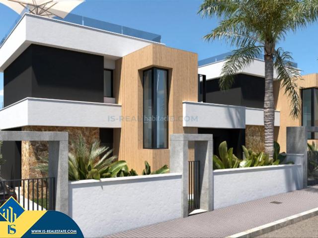 Chalet en venta en Rojales. Casas en construcción con piscina privada, en la provincia de Alicante, en Rojales, en la ciudad de Ciudad Quesada. 3 habitaciones. Chalets.