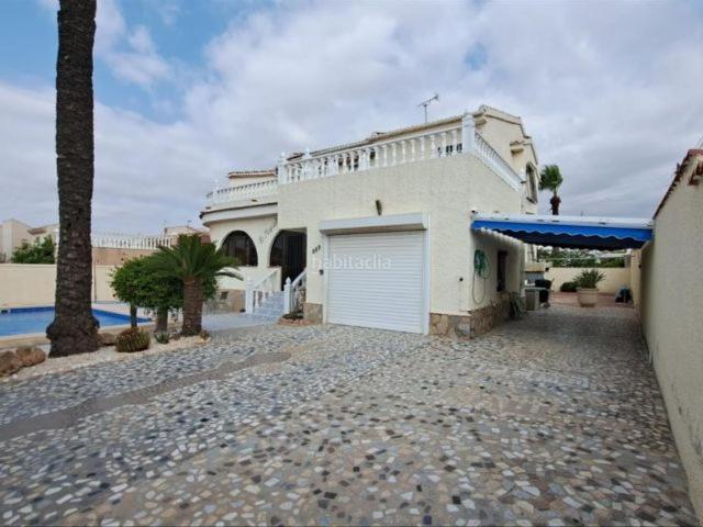 Chalet en venta en Rojales. Chalet Independiente con Parcela de 500 m2 en Ciudad Quesada Alicante. Chalets.